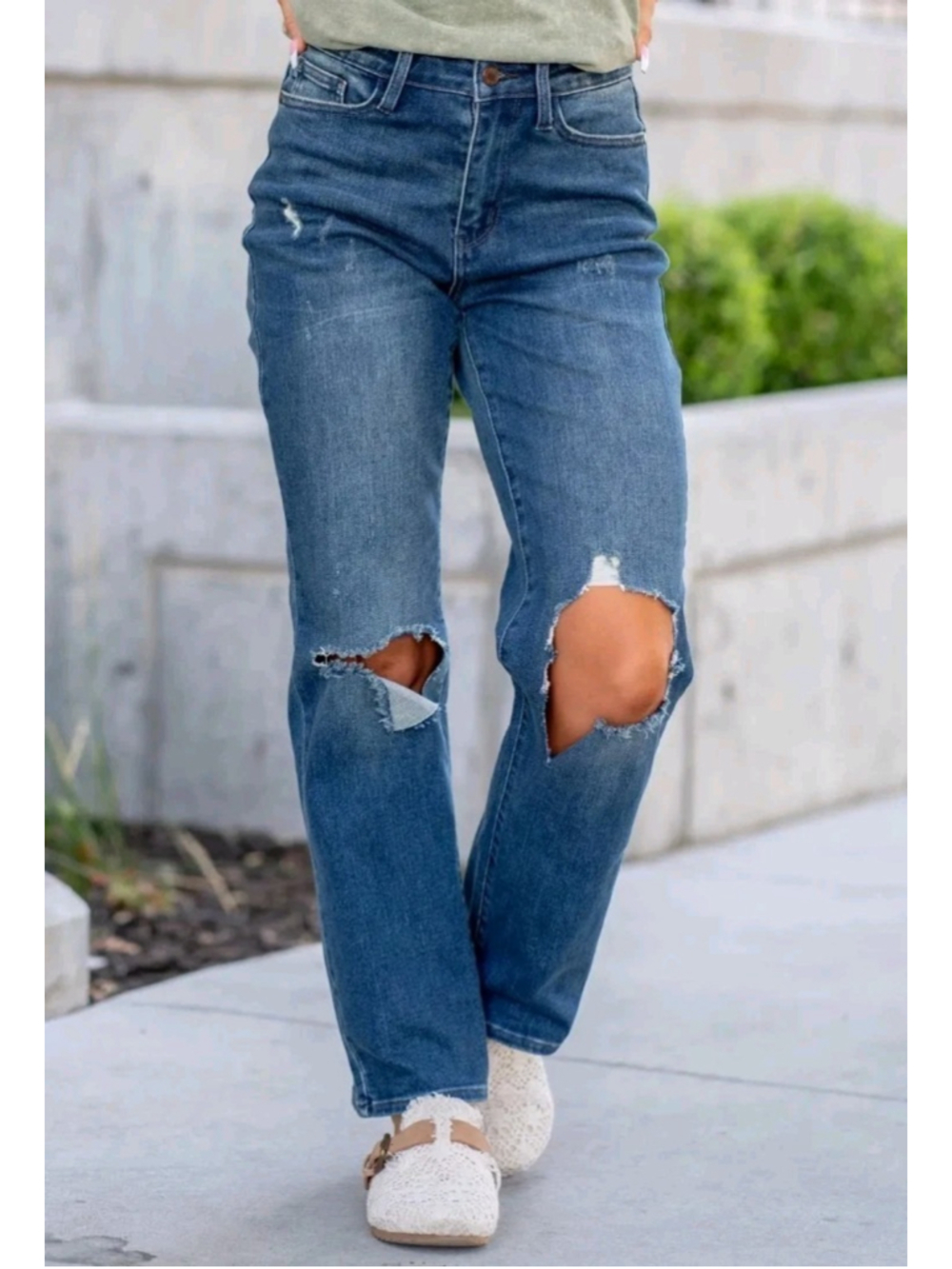 Judy Blue Friday Night High Rise Ripped Dad Jeans NWT Sz 26/ 3 Straight Leg